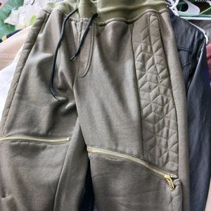 switch jugging green khaki M with zip pocket streetwear brand new joggers cargo